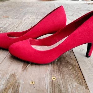 Size 10 Red heels